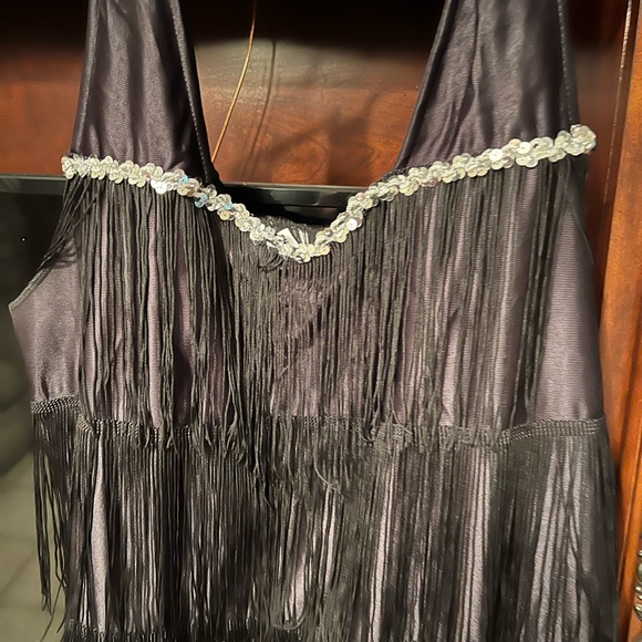 Plus Size Flapper Halloween Costume - Picture 6 of 7